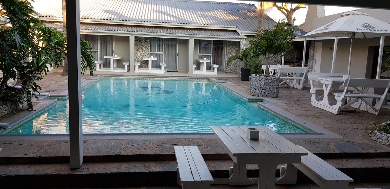 Savoy Hotel Jeffreys Bay Exterior photo