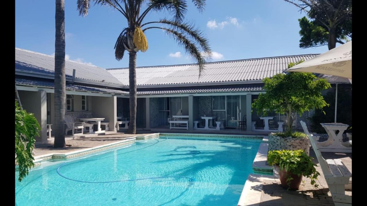 Savoy Hotel Jeffreys Bay Exterior photo